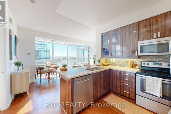 Kitchen - 808 - 1185 The Queensway Way, Toronto, ON M8Z0C6 Photo 4