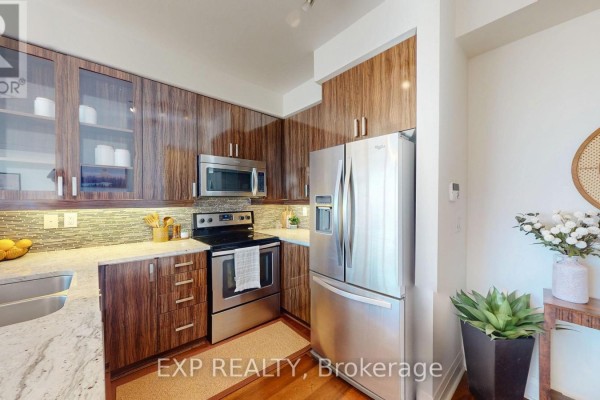808 - 1185 The Queensway Way, Toronto, ON M8Z0C6 Photo 5