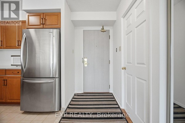 808 - 2155 Burnhamthorpe Road W, Mississauga, ON L5L5P4 Photo 3