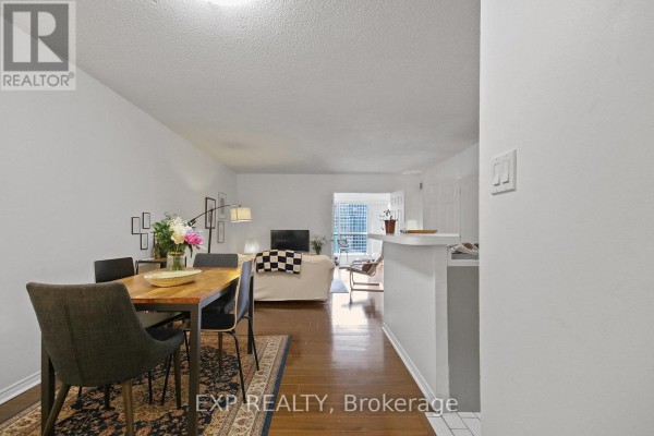808 - 25 The Esplanade, Toronto, ON, photo 2