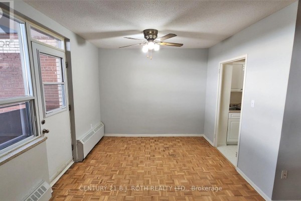 Dining room - 808 - 37 Peel Street, Barrie, ON L4M3L1 Photo 4