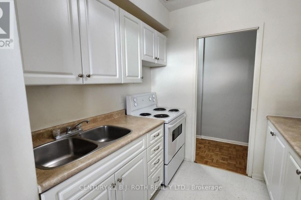 Bedroom - 808 - 37 Peel Street, Barrie, ON L4M3L1 Photo 5