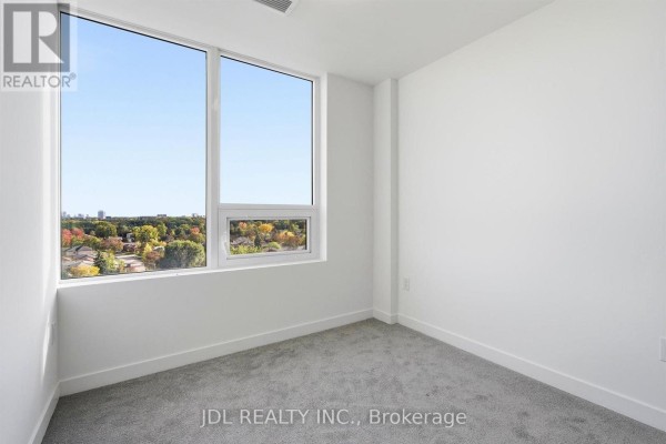 808 - 4010 Eglinton Avenue W, Toronto, ON M9A0G5 Photo 2