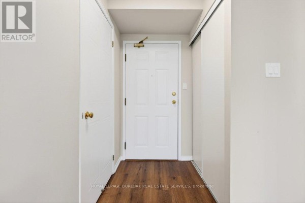 Bathroom - 808 - 5070 Pinedale Avenue, Burlington, ON L7L5V6 Photo 4