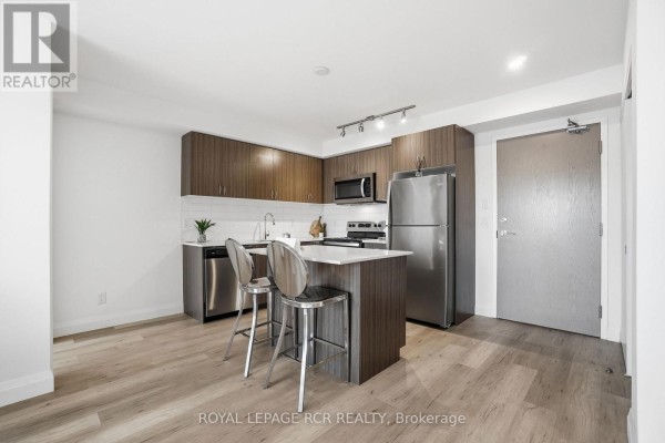 808 - 58 Lakeside Terrace, Barrie, ON L4M0L5 Photo 5