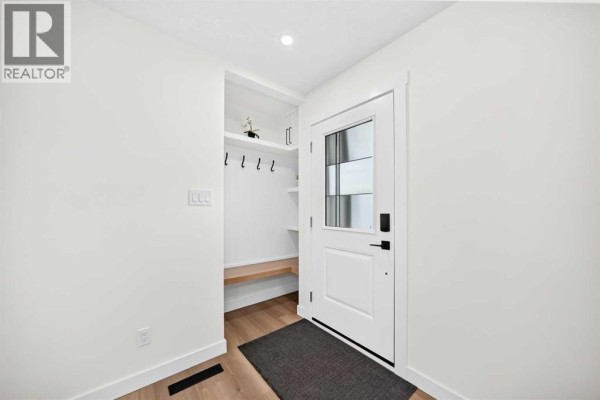 Bedroom - 808 Avonlea Place Se, Calgary, AB T2H1W3 Photo 3