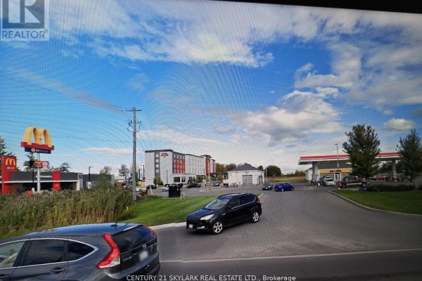 808 Bell Boulevard W, Belleville, ON, photo 2