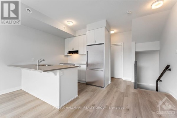 808 Mishi Private, Ottawa, ON K1K5C5 Photo 5