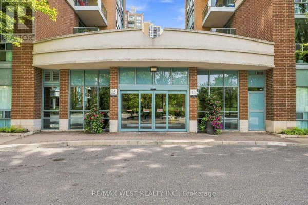809 - 15 Michael Power Place, Toronto, ON, photo 2