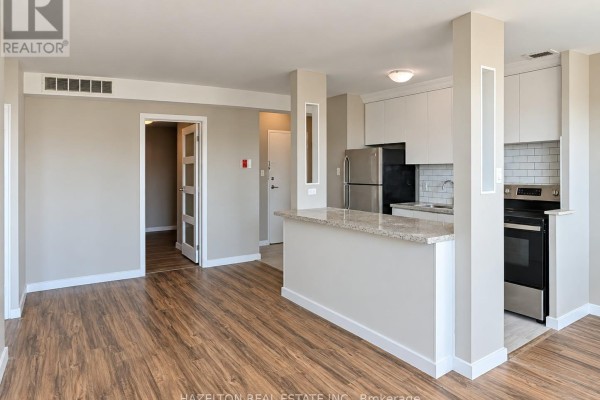 809 - 206 St George Street, Toronto, ON M5R2N6 Photo 2