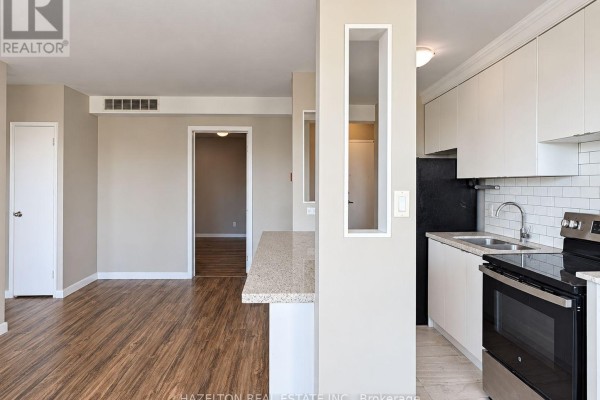 809 - 206 St George Street, Toronto, ON M5R2N6 Photo 5