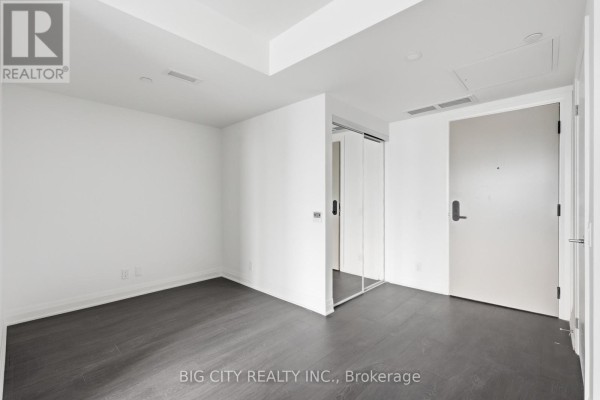 Living room - 809 - 25 Frederick Todd Way, Toronto, ON M4G0C9 Photo 3