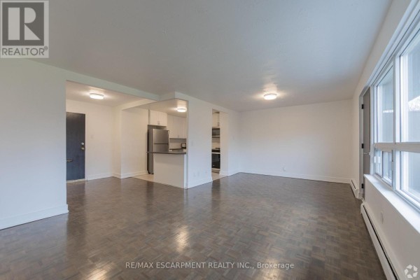 809 - 285 Erb Street W, Waterloo, ON, photo 3