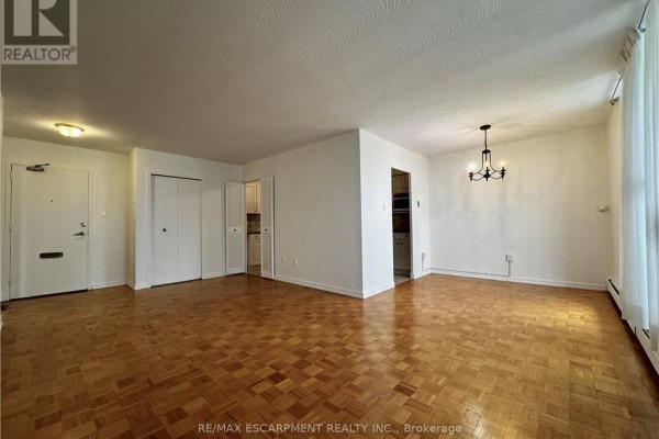 Dining room - 809 - 35 Towering Heights Boulevard, St  Catharines, ON L2T3G9 Photo 2