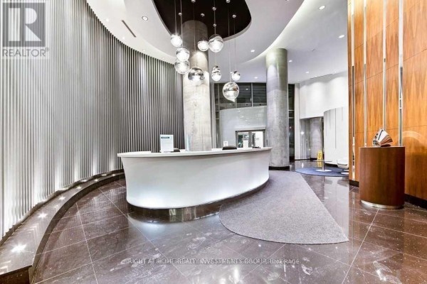809 - 38 Dan Leckie Way, Toronto, ON M5V2V6 Photo 3
