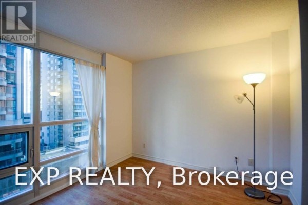 Dining room - 809 - 761 Bay Street, Toronto, ON M5G2R2 Photo 2