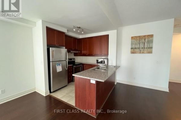 809 - 8130 Birchmount Road, Markham, ON L6G0E3 Photo 5