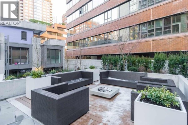 809 1133 Hornby Street, Vancouver, BC V6Z1W1 Photo 5