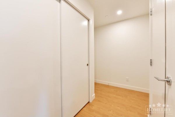 809 13387 Old Yale Road, Surrey, BC, photo 3