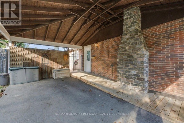 809 Bem Avenue, Pickering, ON, photo 2