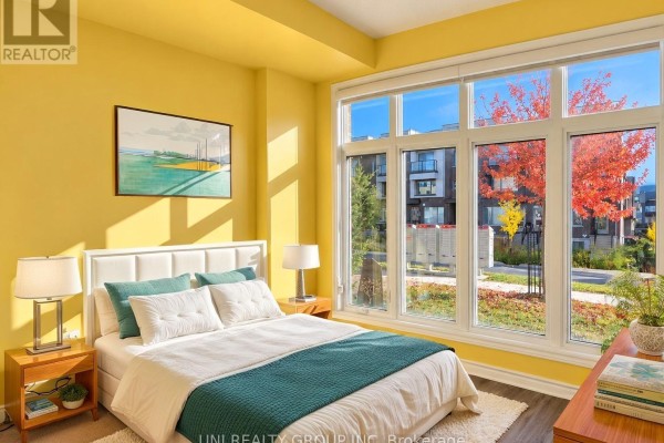 Primary Bedroom - 809 Mikinak Road, Ottawa, ON K1K4Z9 Photo 4