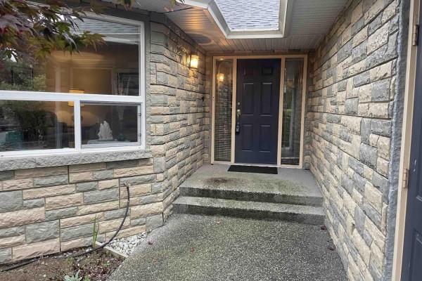 8092 Forbes Street, Mission, BC V2V6L6 Photo 4