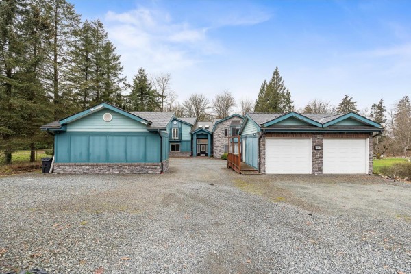 8097 198a Street, Langley, BC V2Y1Y3 Photo 2