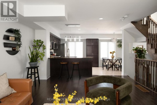 81 - 2280 Baronwood Drive, Oakville, ON, photo 2