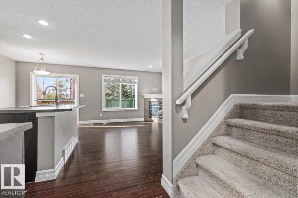 Family room - #81 219 Charlotte Wy, Sherwood Park, AB T8H0T3 Photo 4