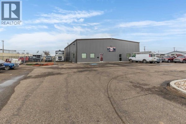 81 Brier Estates Way Nw, Medicine Hat, AB T1C0B2 Photo 4