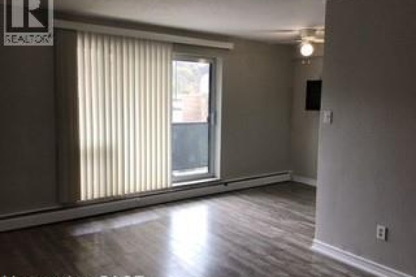 81 Charlton Avenue E Unit# 904, Hamilton, ON, photo 3