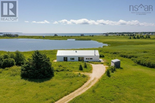 Living room - 81 Hirtle Beach Road, Kingsburg, NS B0J2X0 Photo 3