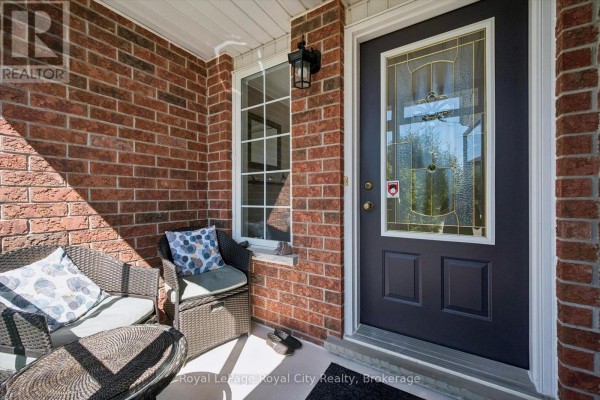 Living room - 81 Keating Street, Guelph, ON N1E7G1 Photo 5