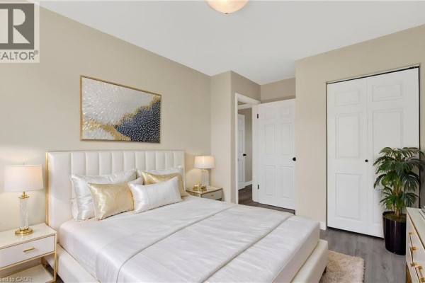 Living room/Dining room - 81 Kenwood Drive Unit# 2, Kitchener, ON N2B3H3 Photo 5