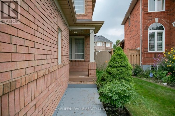 Dining room - 81 Narrow Valley Crescent, Brampton, ON L6R2M4 Photo 2