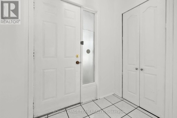 81 Rueter Street, Ottawa, ON K2J3V6 Photo 3
