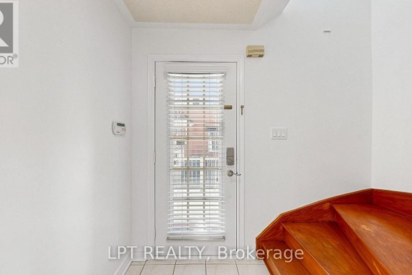 Bedroom 2 - 81 Shady Pine Circle, Brampton, ON L6R1K3 Photo 5