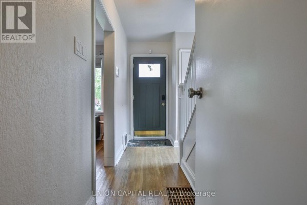 81 Thursfield Crescent, Toronto, ON, photo 2