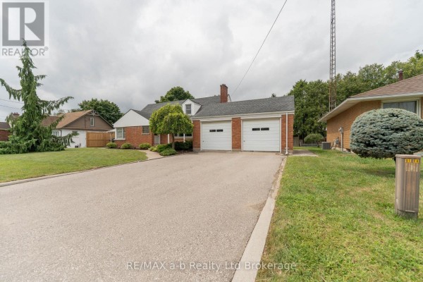 Kitchen - 81 Vienna Road, Tillsonburg, ON N4G3C9 Photo 2