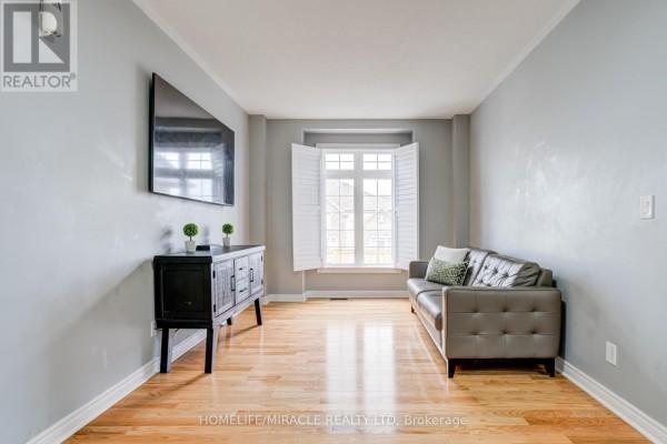 Family room - 81 Willoughby Way, New Tecumseth, ON L9R0P4 Photo 5