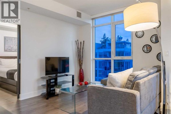 Living room - 810, 550 Riverfront Avenue Se, Calgary, AB T3P1E9 Photo 5