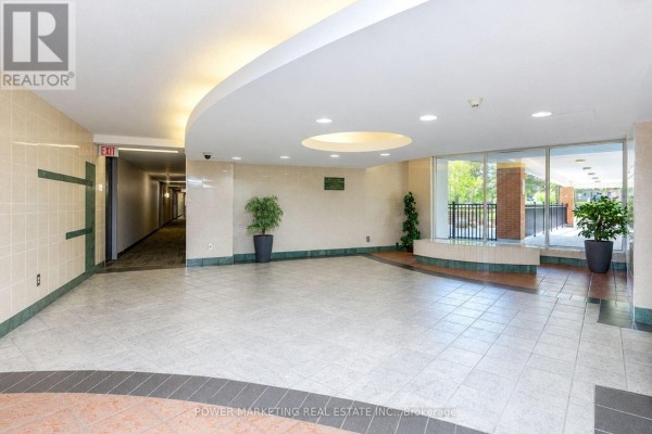 Foyer - 810 - 2020 Jasmine Crescent, Ottawa, ON K1J8K5 Photo 4
