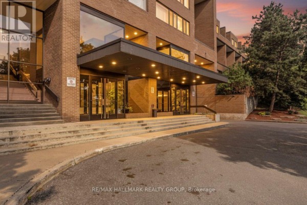 810 - 515 St Laurent Boulevard, Ottawa, ON K1K3X5 Photo 3