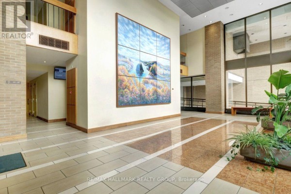 810 - 515 St Laurent Boulevard, Ottawa, ON K1K3X5 Photo 4