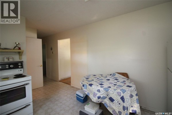 Bedroom - 810 2nd Avenue, Simmie, SK S0N2N0 Photo 5