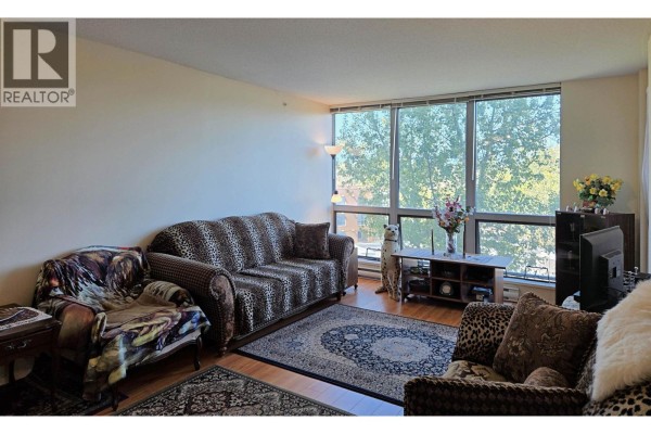 810 3663 Crowley Drive, Vancouver, BC V5R6H4 Photo 5