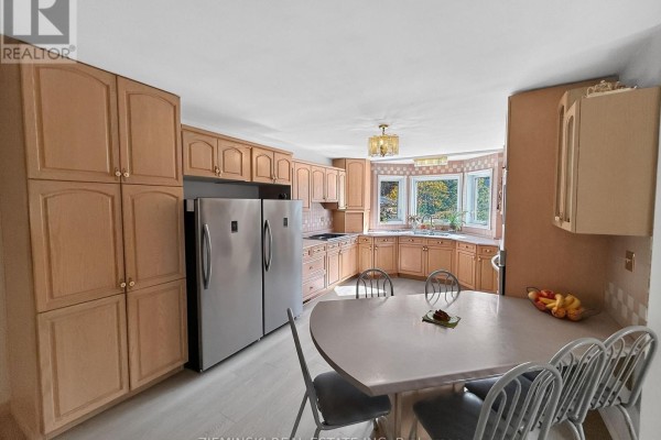 Kitchen - 810 Laforest Road, Timmins, ON P4P7C7 Photo 4