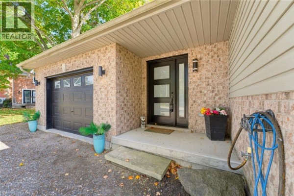 Foyer - 8103 Road 177, Molesworth, ON N4W3G8 Photo 5