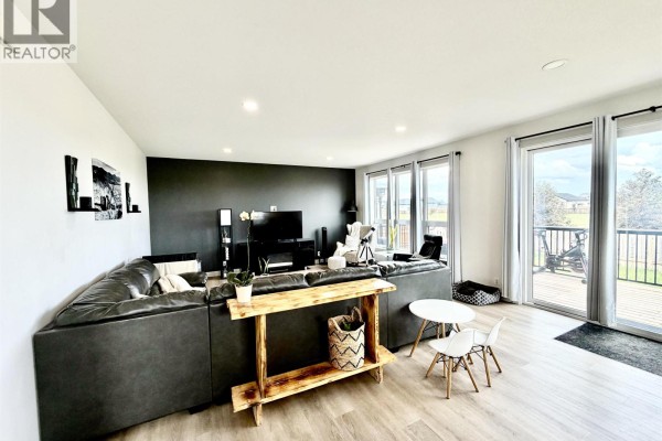 Living room - 8107 81a Street, Fort St  John, BC V1J0P6 Photo 4