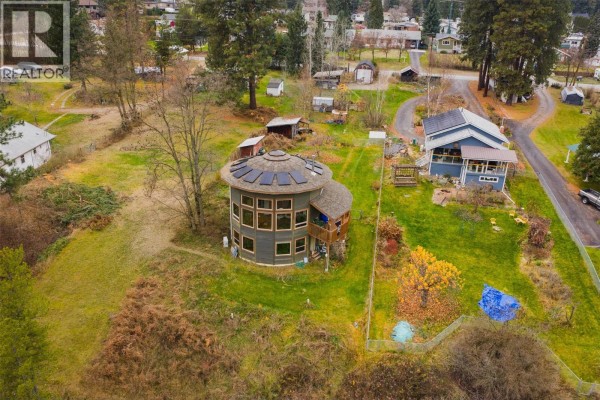 Primary Bedroom - 810a 16th Avenue, Genelle, BC V0G1G0 Photo 5